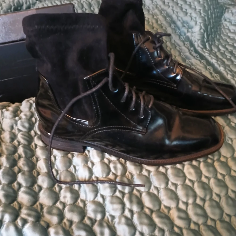 Boots - Picture 1 of 4